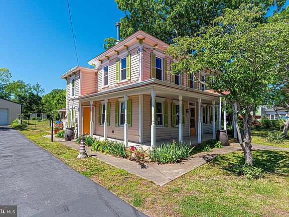 4th image of 14 Main St