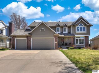 5507 S 174th St, Omaha, NE 68135