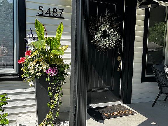 2nd image of 5487 Dooley Dr