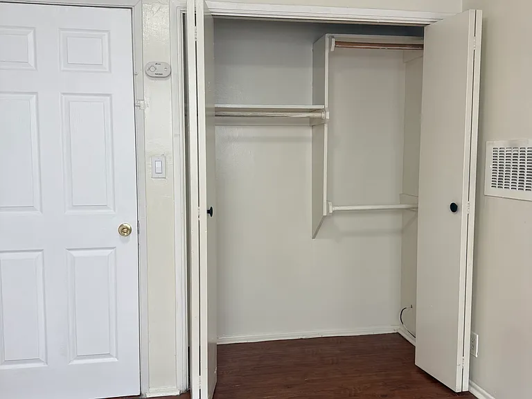 1025 N Mariposa Ave #9 — Photo 7
