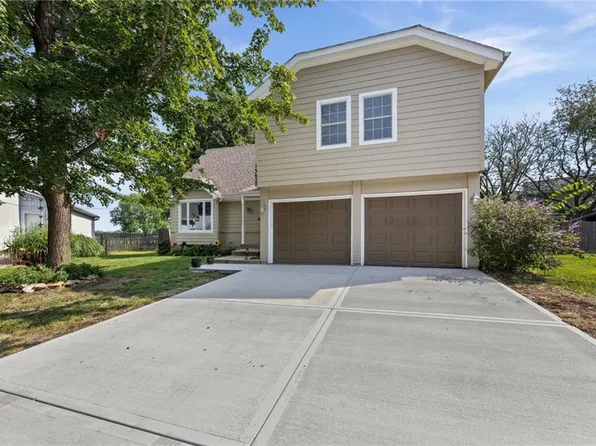 15620 W 143rd Ter, Olathe, KS 66062