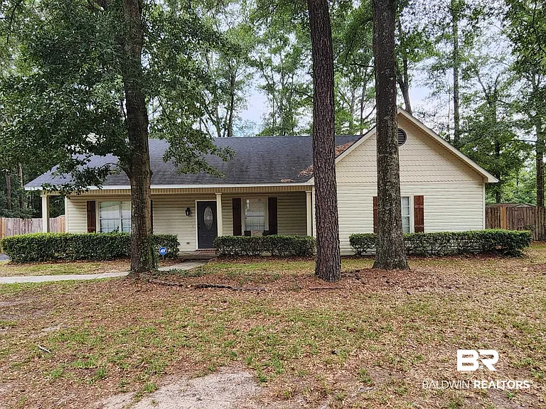 100 Dunbar Loop — Photo 1