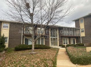 10379 Forest Brook Ln APT A, Saint Louis, MO 63146