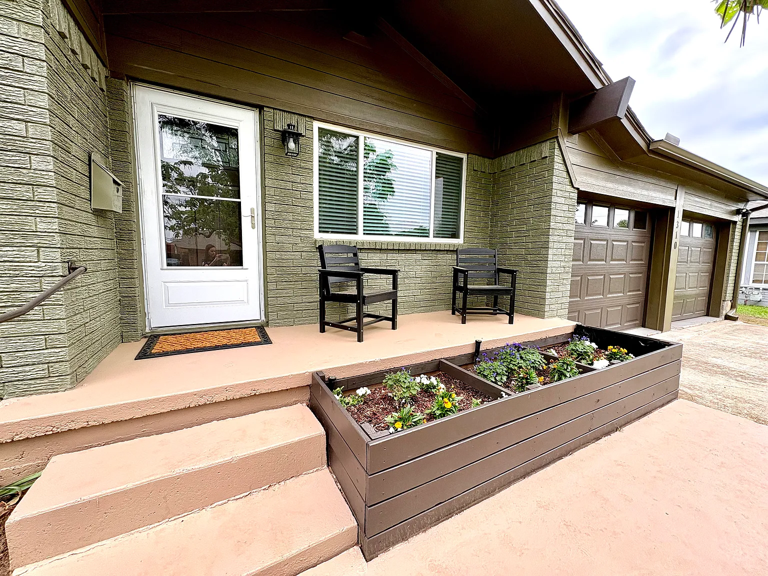 Airline Dr, Grapevine — Photo 1