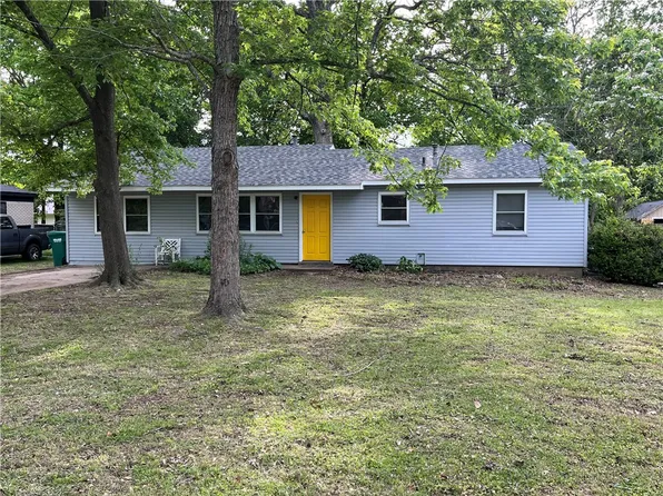 155 Westwood Ave, West Fork, AR 72774