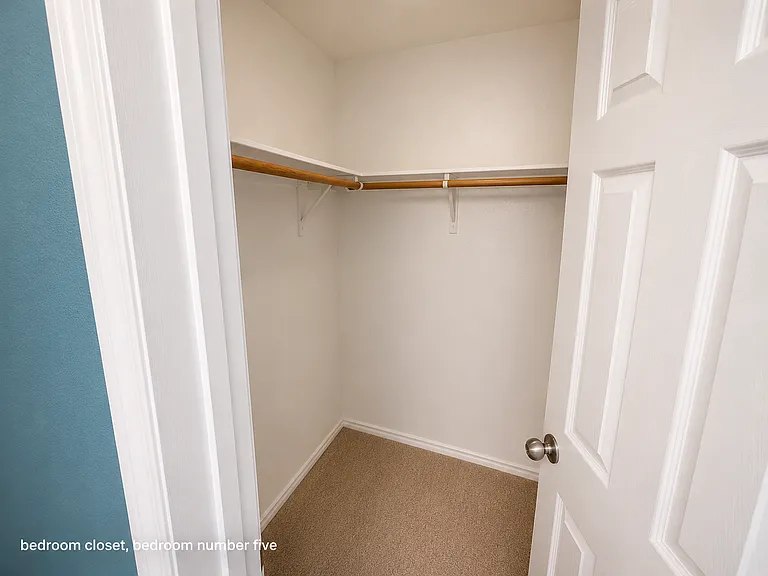 511 Travis Ranch Trl — Photo 35