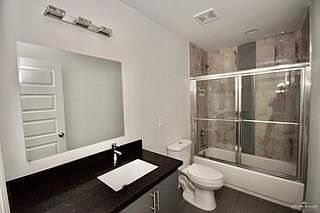 4th image of 2805 Larkspur Ave