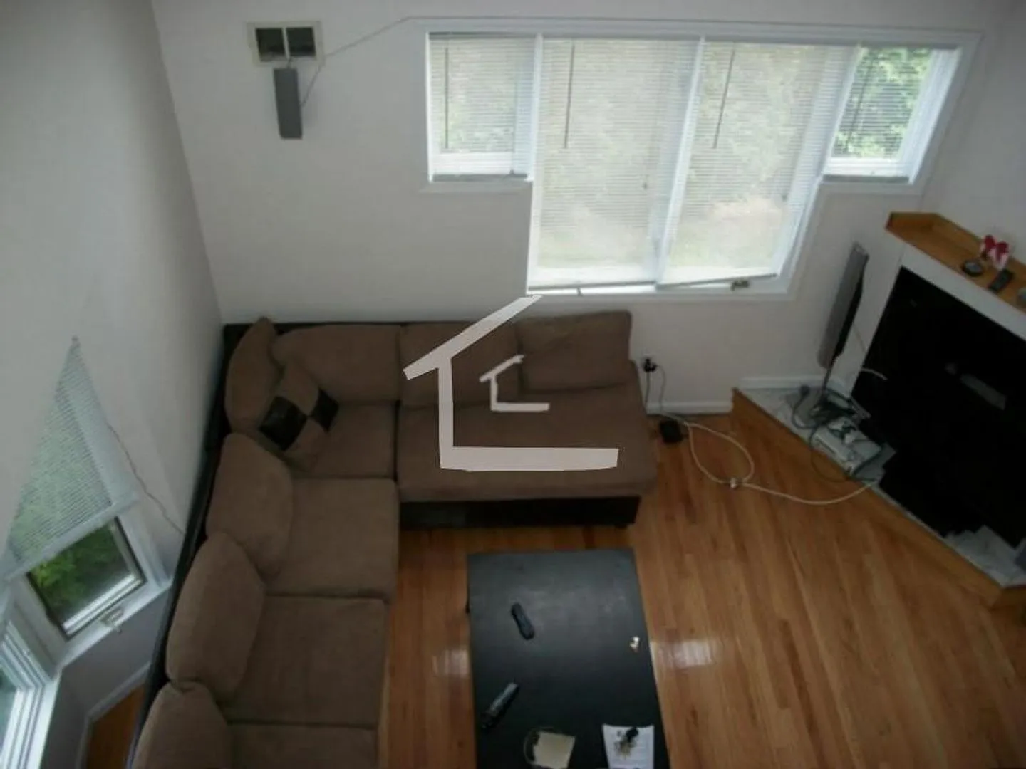 Amazing Townhome... Bon't miss out on they 3 bed 2.5 bath! — Photo 3