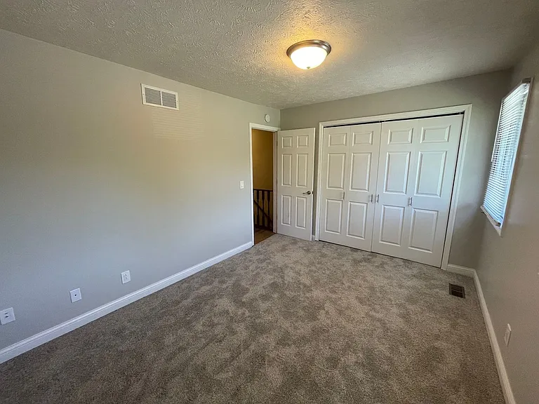 108 Carmae St — Photo 5