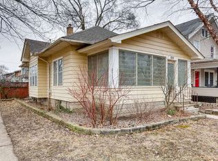 800 S 4th St, Aurora, IL 60505