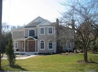 20 Astor Ave, Saint James, NY
