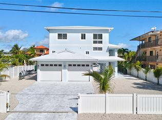 48 S Andros Rd, Key Largo, FL 33037