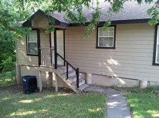 1242 S Brazos St, Weatherford, TX 76086