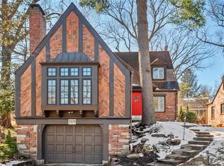 7274 S Winchester Dr, Saint Louis, MO 63121