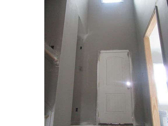 4th image of 2705 Mosquera Dr