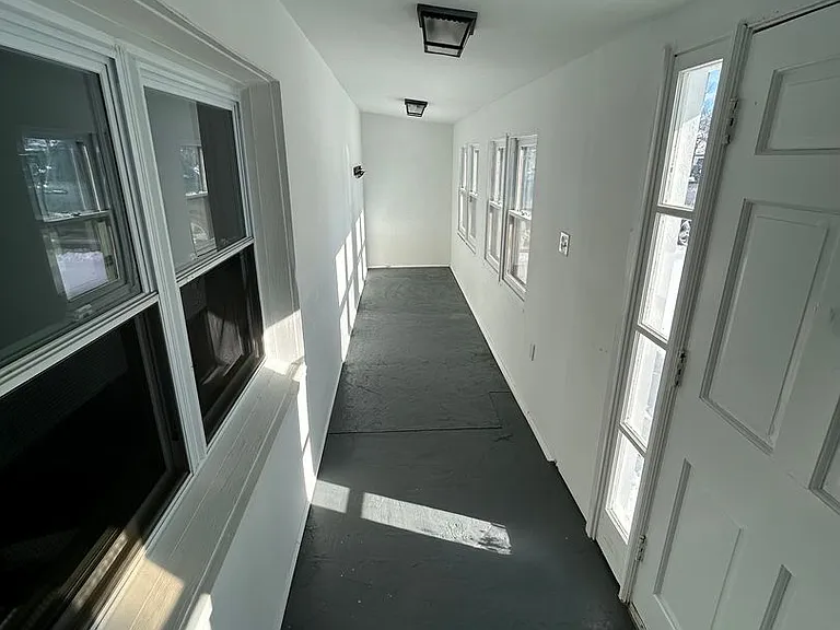 2715 Edwin St — Photo 3