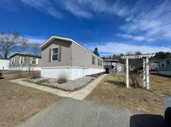 27 Woodside Drive, Lisbon, ME 04250