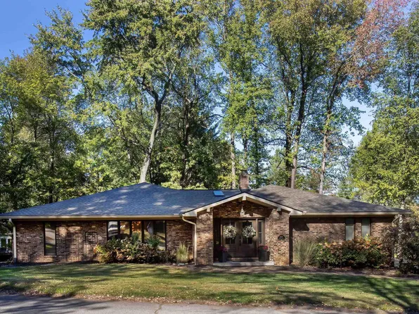 8216 Berry Dr, Evansville, IN 47710