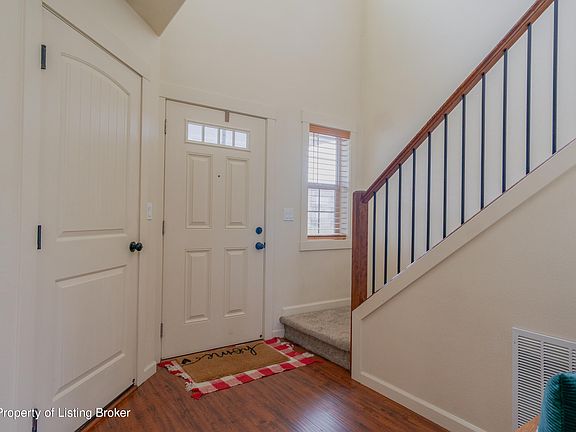 3rd image of 207 Kuchenski Dr