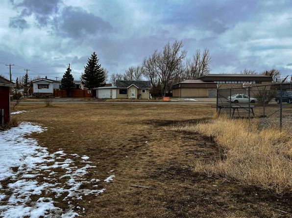207 6th St, Stirling, AB T0K 2E0