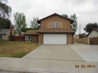 1036 W Fontlee Ln, Rialto, CA 92316