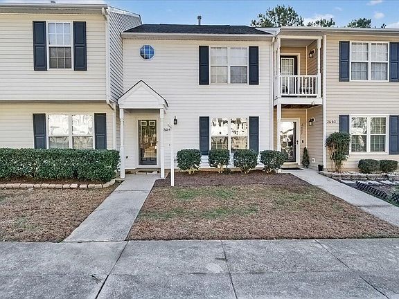 2nd image of 2604 Dwight Pl