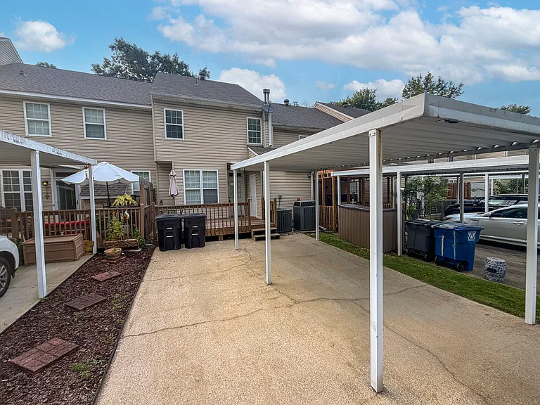 112 Sheffield Ct — Photo 27