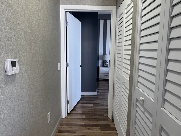 151 SE 1st St #Penthouse 11 — Photo 2