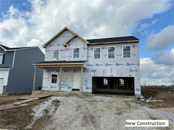 2963 McIntosh Dr NE, Louisville, OH 44641