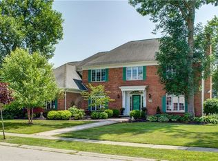 136 Viscount Dr, Buffalo, NY 14221