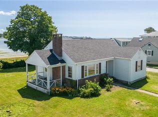 110 Eustis Ave, Newport, RI 02840