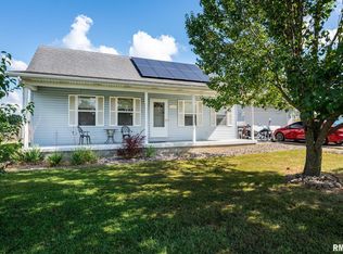 5626 Silver Fox Dr, Carterville, IL 62918