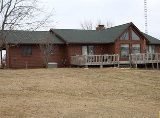 329 NE 51st Rd, Clinton, MO 64735