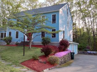 4 Woodstock Cir, Franklin, MA 02038