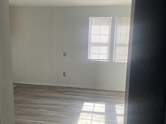 5th image of 2236 Lee Ave