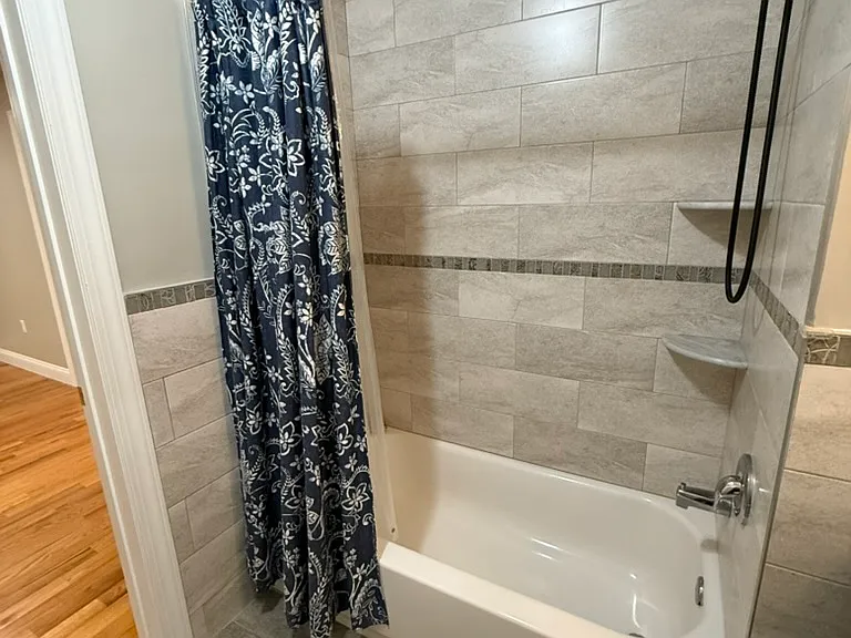 381 Communipaw Ave #1B — Photo 2