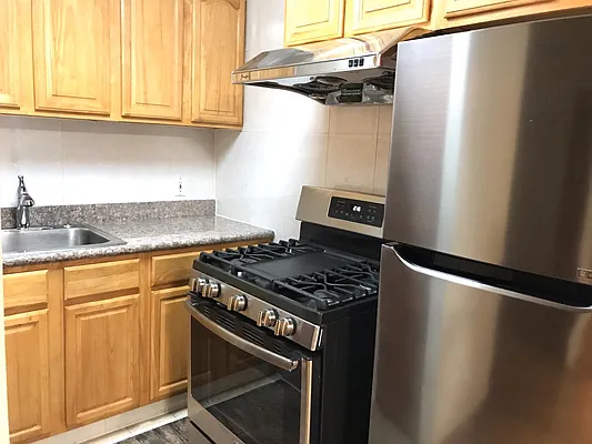 Rented by NY Living Solutions | media 17