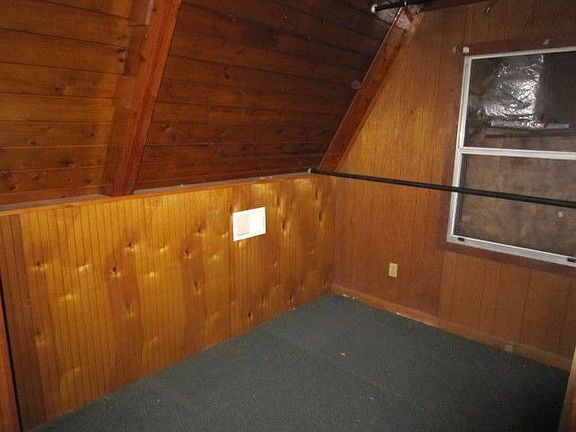 3rd image of 8543 Lake Dr