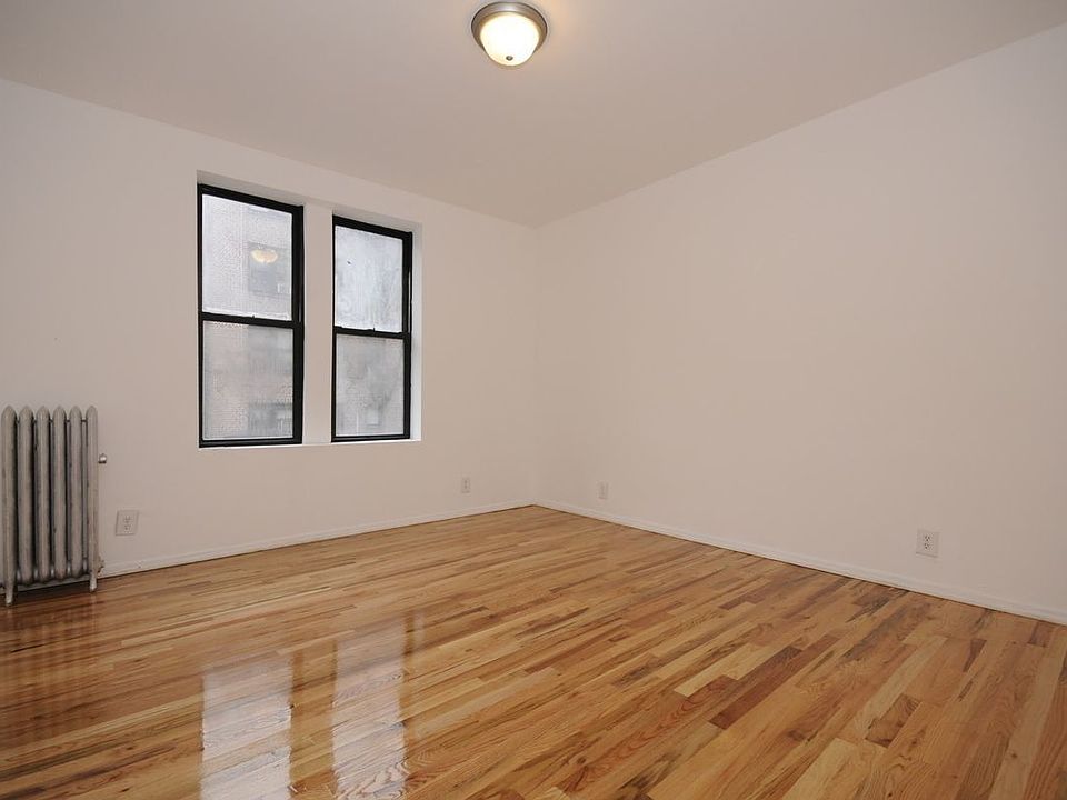 2nd image of 430 Senator St APT 4