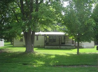 302 N Clark St, Greenup, IL 62428