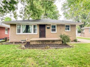 1402 Mechanic St, Pekin, IL 61554