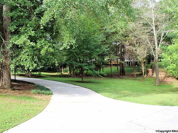3rd image of 202 Greenlawn Dr