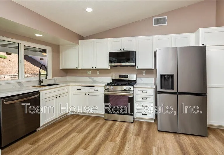 27725 Wakefield Rd — Photo 7