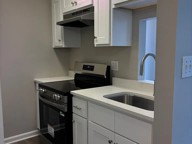 1000 Mount Holly Huntersville Rd #B — Photo 10