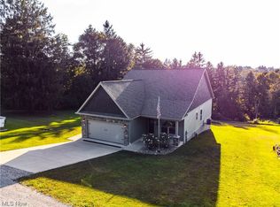 212 McGhee Dr, Barnesville, OH 43713