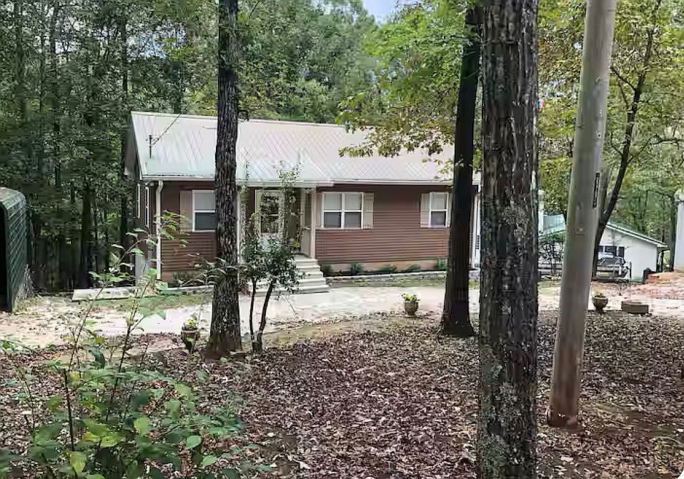 The Hidden Hideaway on Lake 