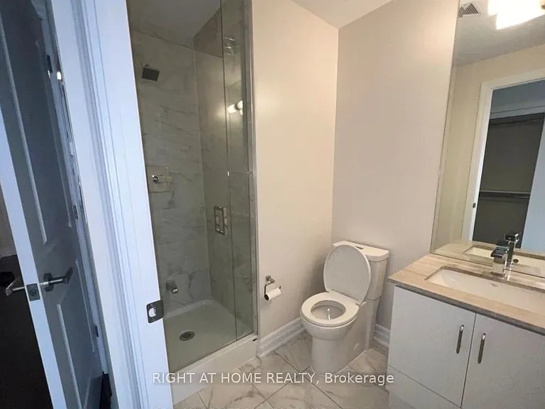 9075 Jane St #704 — Photo 9