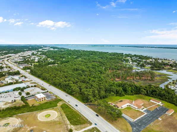 300 Bryan Street, Morehead City, NC 28557