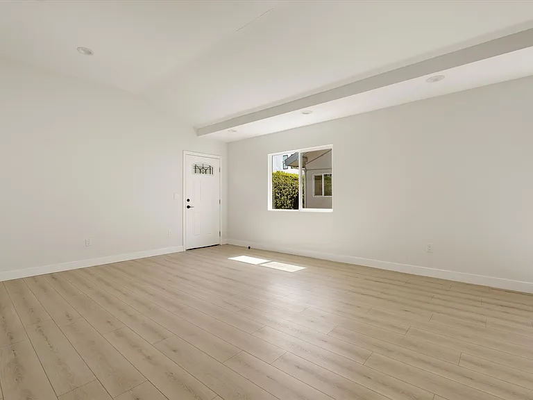 1207 N Kingsley Dr #1207 — Photo 4