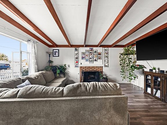 2nd image of 2379 Barry Street